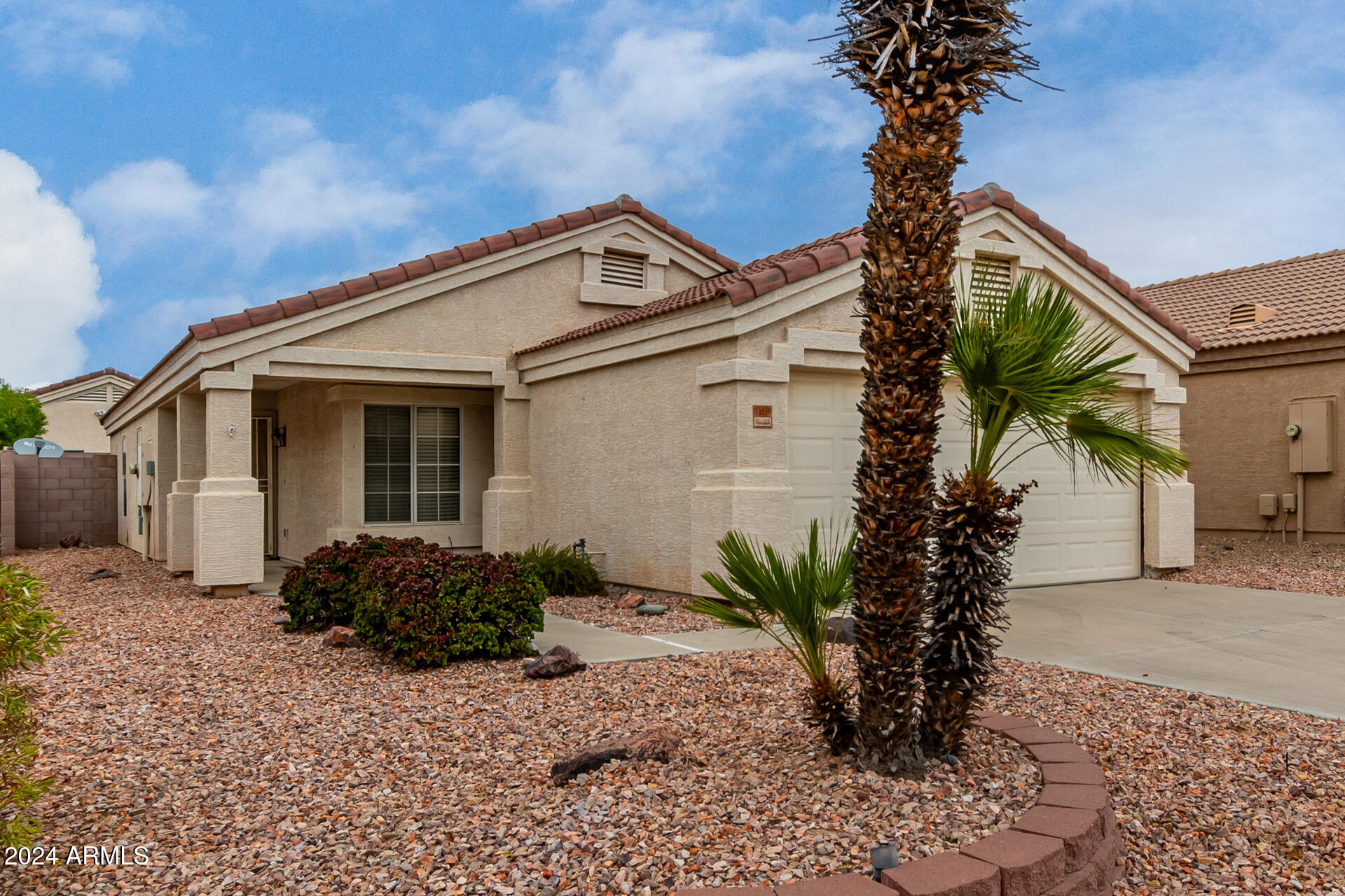 11338 West Austin Thomas Drive Surprise, AZ 85378 - Photo 6 of 29 0006-06 - Austin Thomas