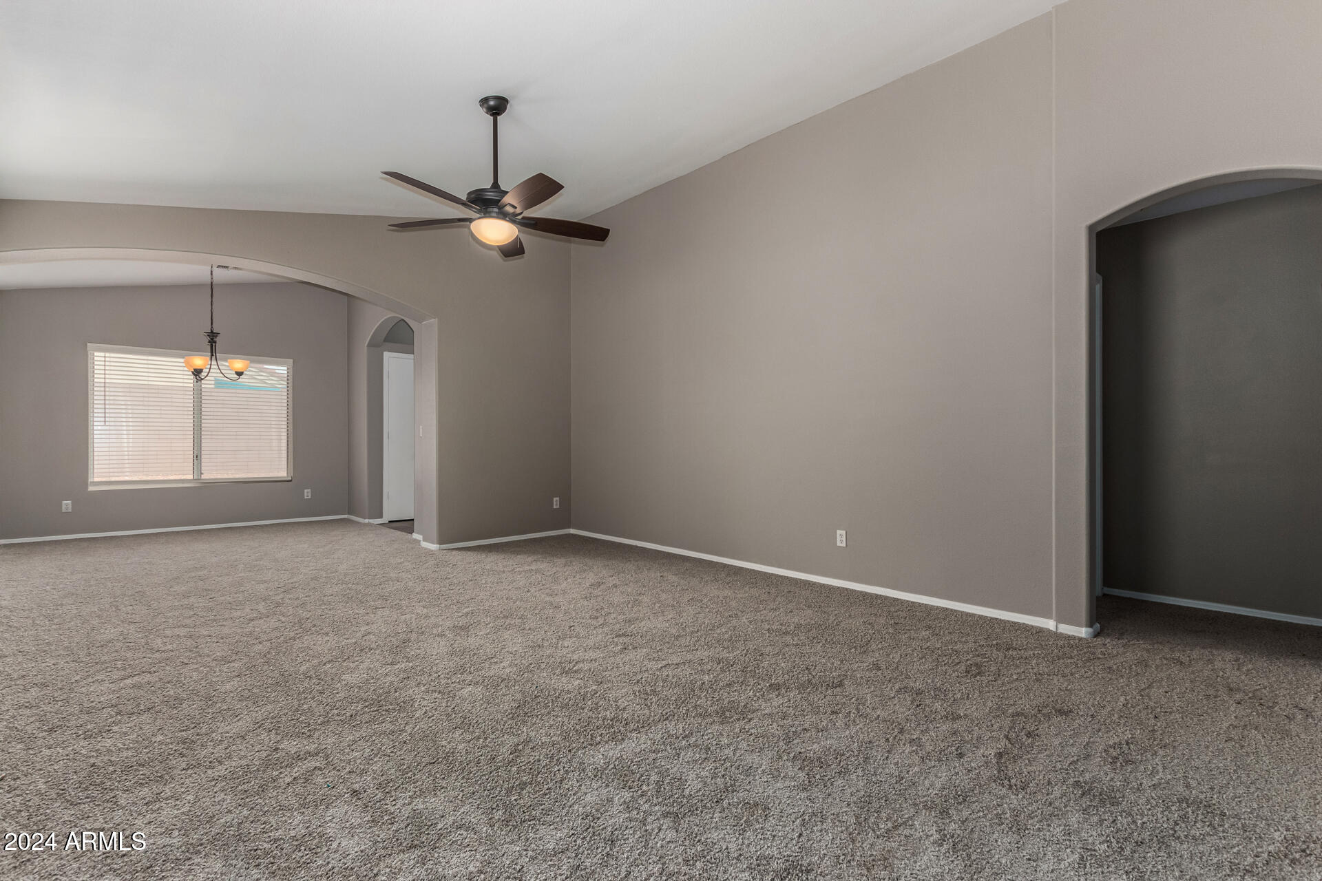 11338 West Austin Thomas Drive Surprise, AZ 85378 - Photo 7 of 29 0007-07 - Austin Thomas