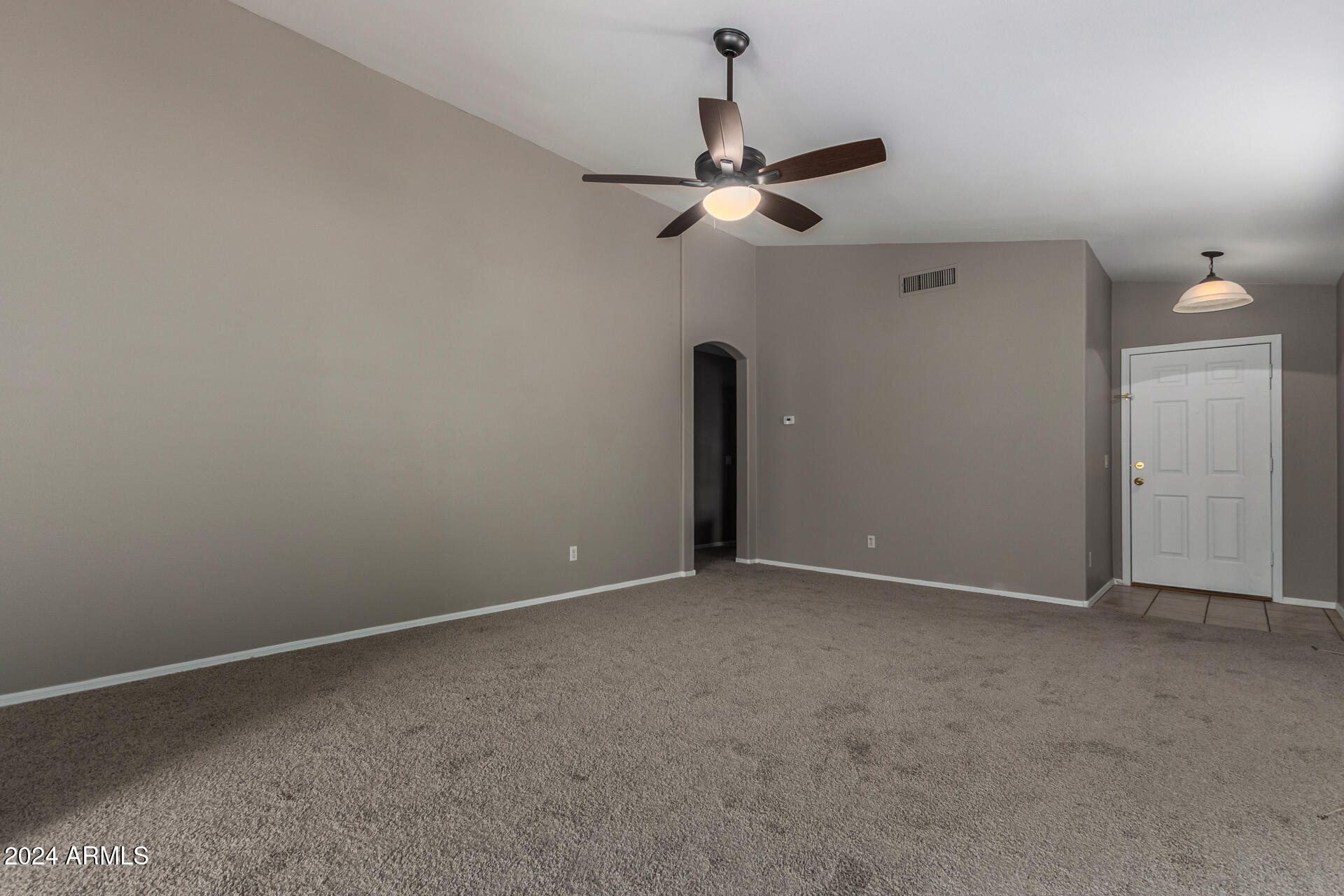 11338 West Austin Thomas Drive Surprise, AZ 85378 - Photo 8 of 29 0008-08 - Austin Thomas