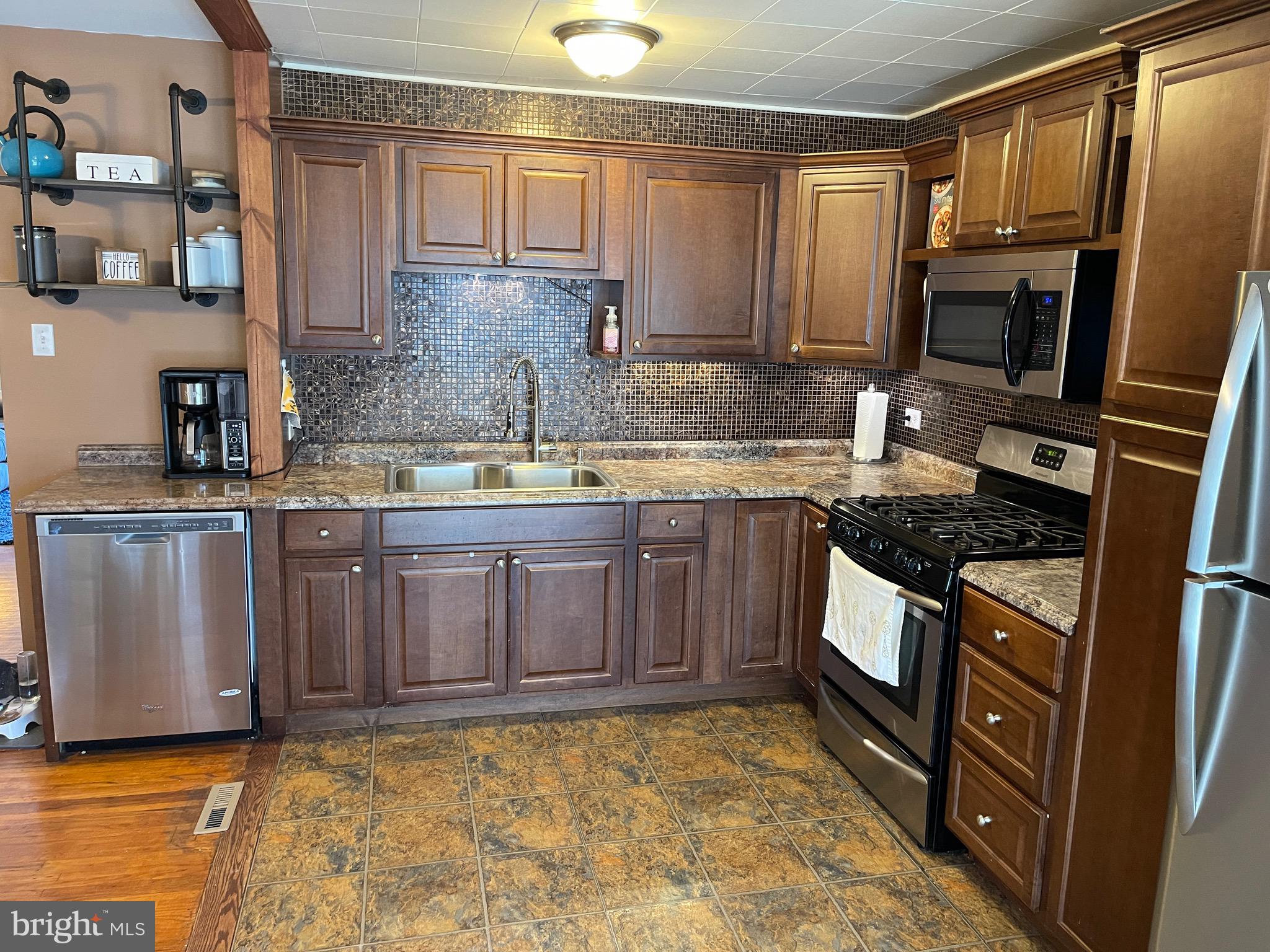 12735 Medford Road Philadelphia, PA 19154 - Photo 12 of 57 Gallery Image 12