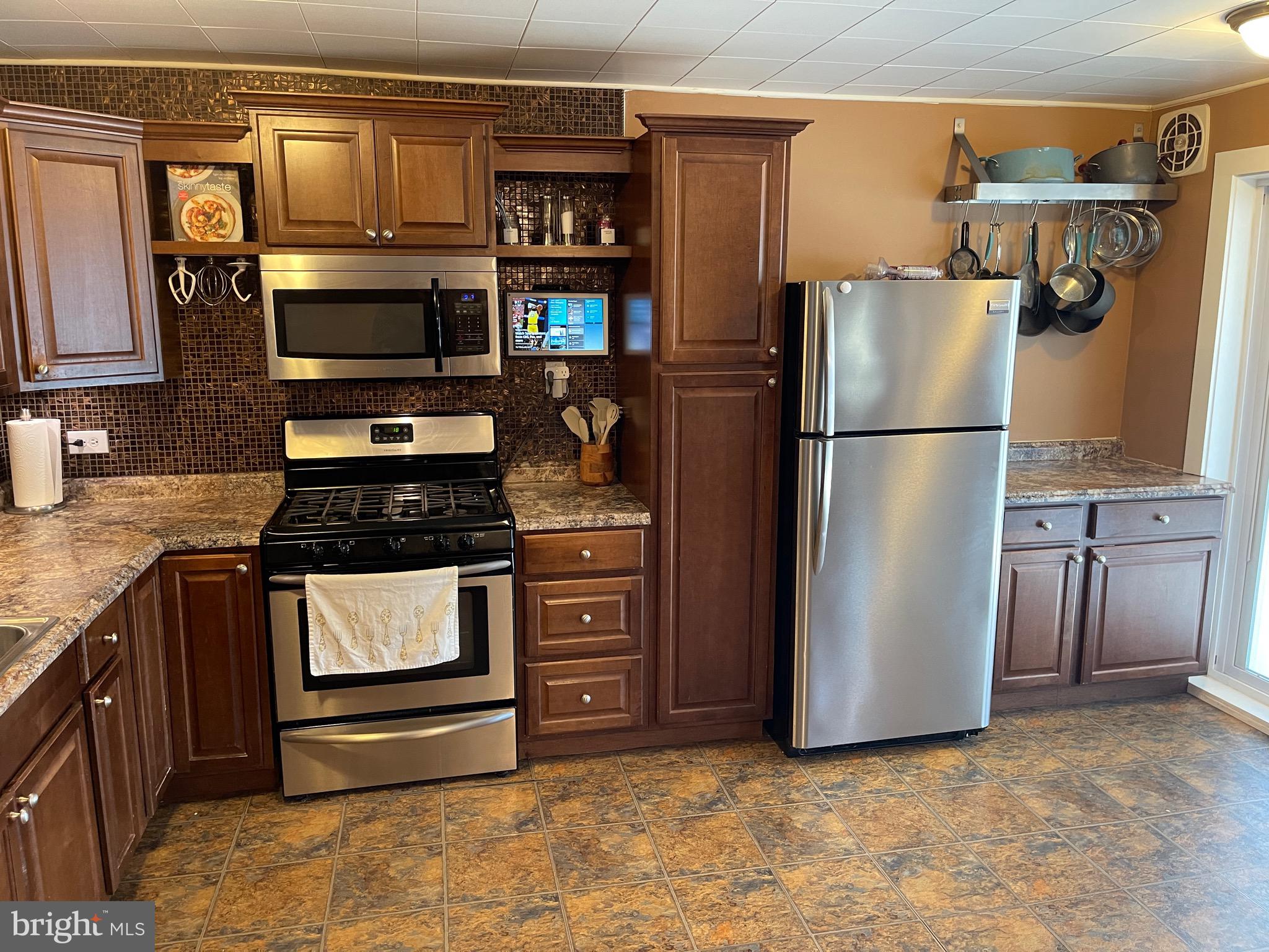 12735 Medford Road Philadelphia, PA 19154 - Photo 9 of 57 Gallery Image 9