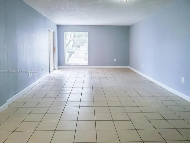 $1,800 | 1990 West 56th Street, Unit 1216, Hialeah, FL 33012