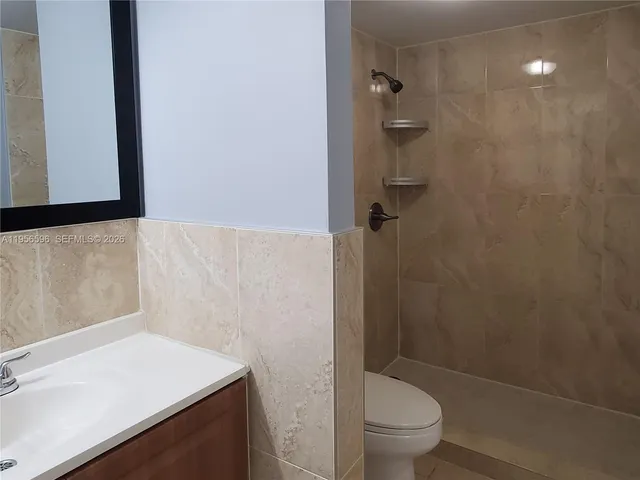 $1,800 | 1990 West 56th Street, Unit 1216, Hialeah, FL 33012