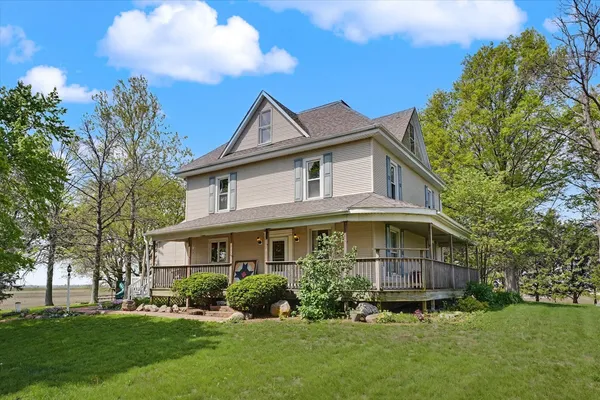 $384,900 | 23 East 1500 North Road, Cisco, IL 61830