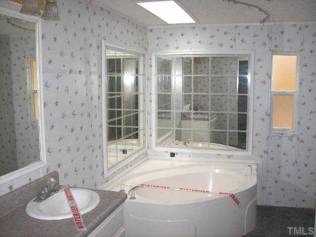 2084 Stagecoach Road Henderson, NC 27537 - Photo 4 of 7 Photo 4