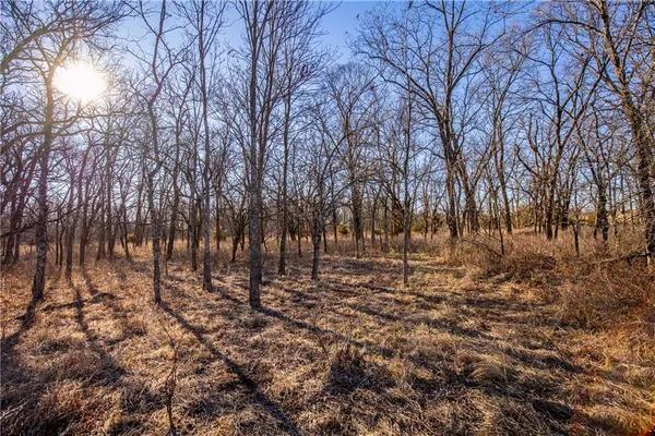 $440,000 | 1 Scott Road, Prescott, KS 66767