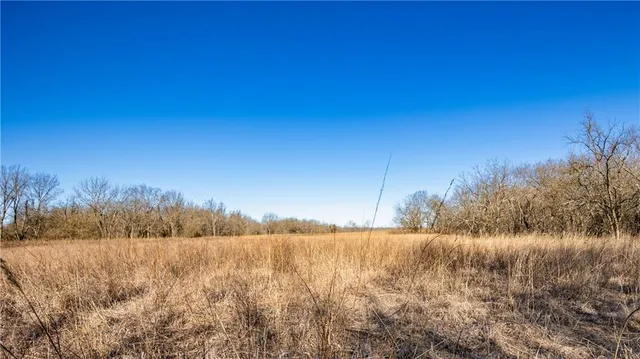 $448,000 | 1 Scott Road, Prescott, KS 66767