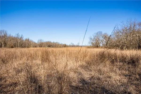 $440,000 | 1 Scott Road, Prescott, KS 66767