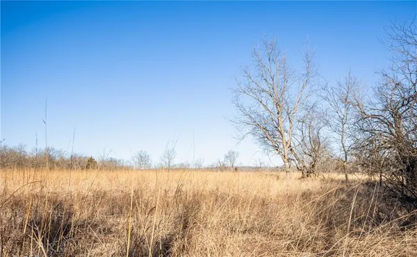 $440,000 | 1 Scott Road, Prescott, KS 66767