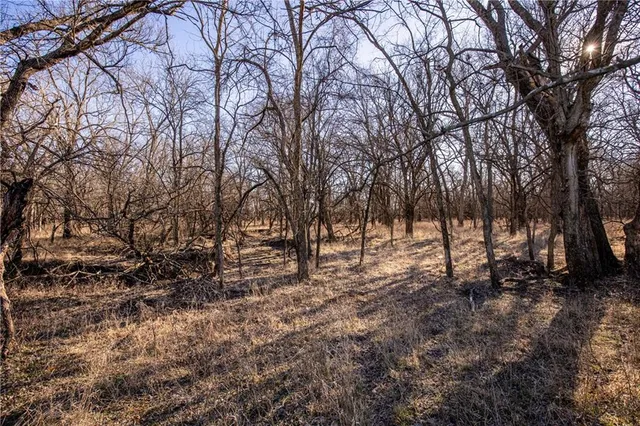 $448,000 | 1 Scott Road, Prescott, KS 66767