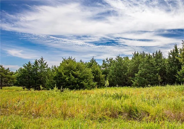 $448,000 | 1 Scott Road, Prescott, KS 66767