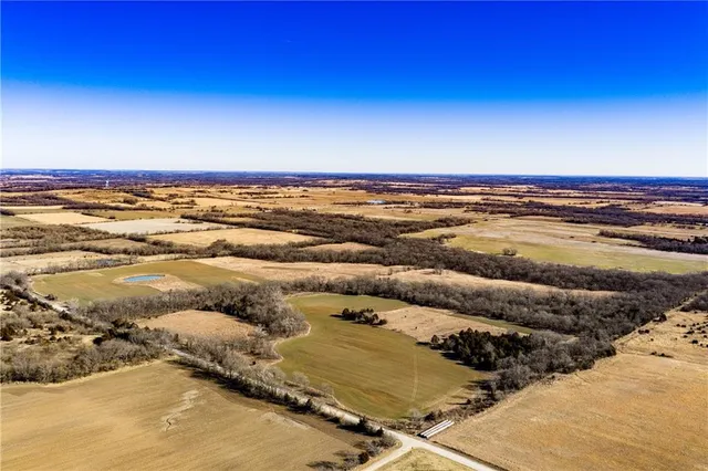 $448,000 | 1 Scott Road, Prescott, KS 66767