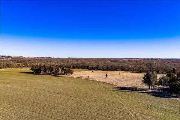 $440,000 | 1 Scott Road, Prescott, KS 66767