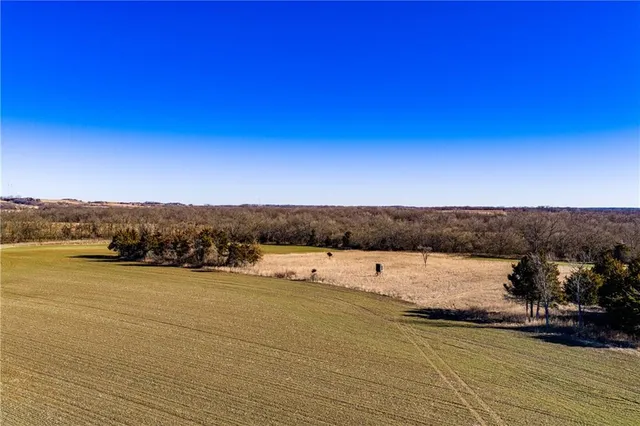 $448,000 | 1 Scott Road, Prescott, KS 66767