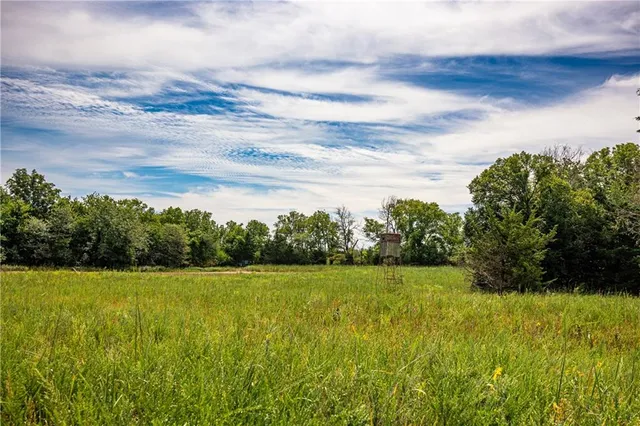 $448,000 | 1 Scott Road, Prescott, KS 66767