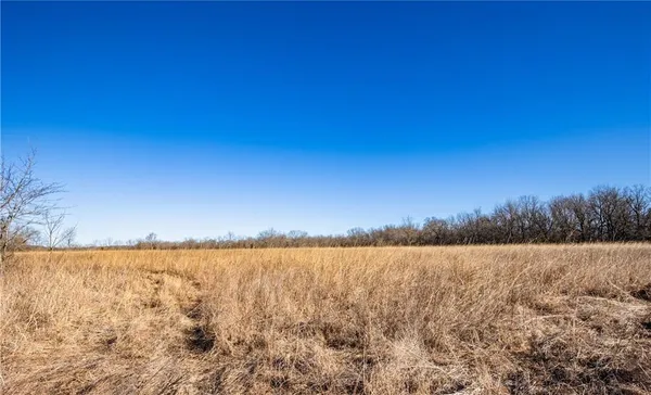 $440,000 | 1 Scott Road, Prescott, KS 66767