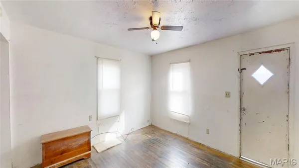 $49,500 | 701 White Avenue, Greenville, IL 62246