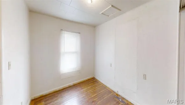 $49,500 | 701 White Avenue, Greenville, IL 62246