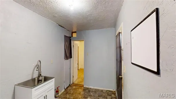 $49,500 | 701 White Avenue, Greenville, IL 62246