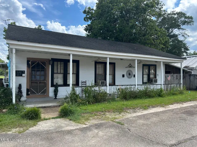 $49,900 | 67 Main Avenue, Brooklyn, MS 39425