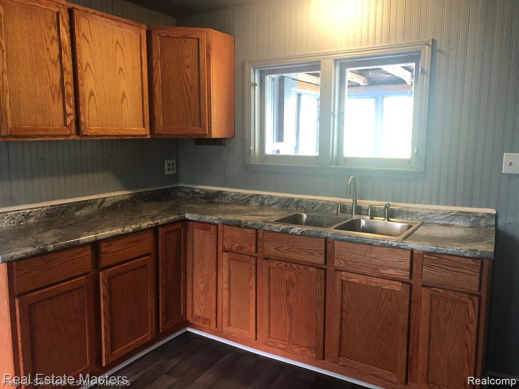 7627 Lapeer Road Goodells, MI 48027 - Photo 5 of 7