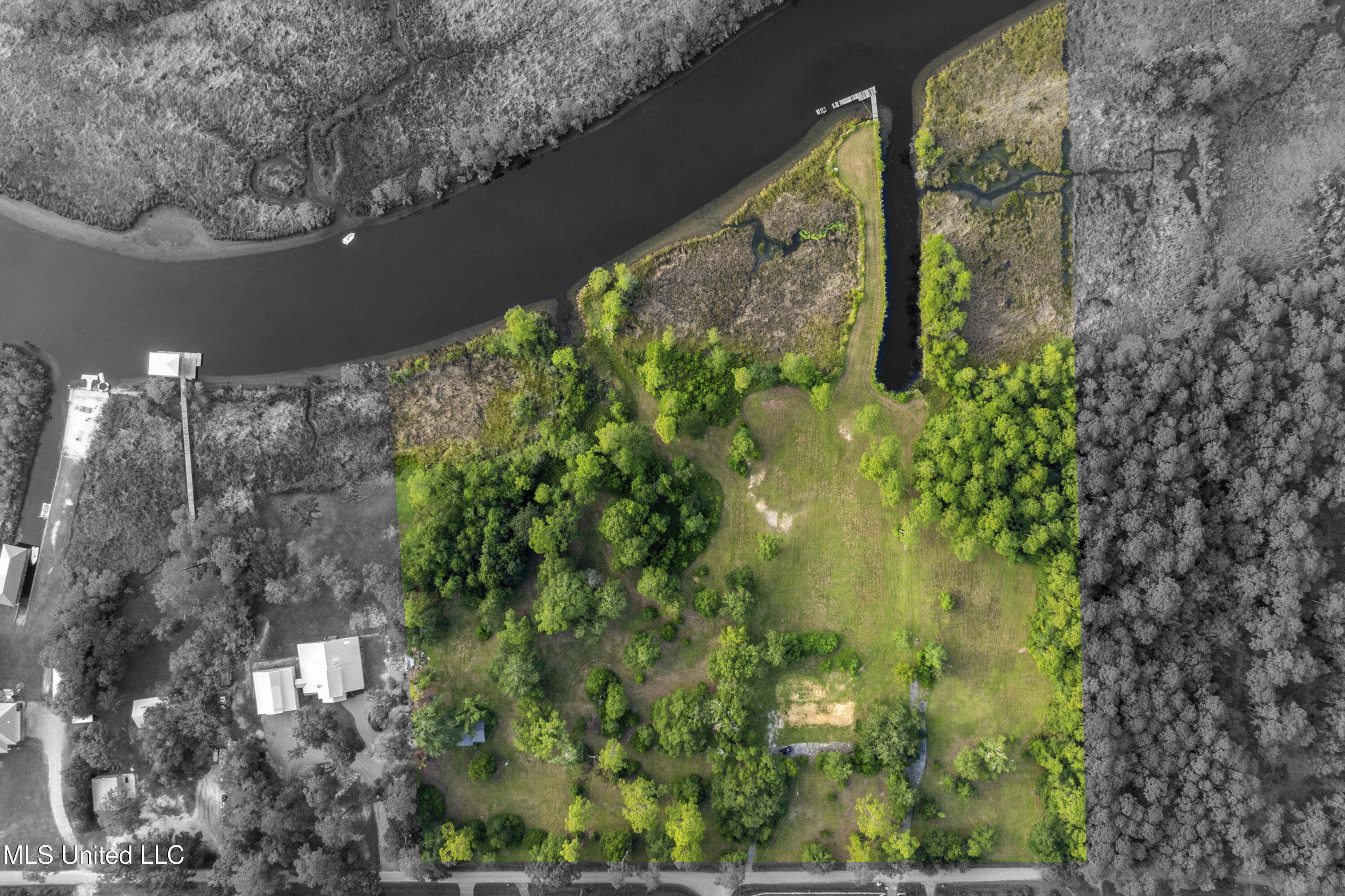 8908 Dixie Street Ocean Springs, MS 39564 - Photo 3 of 41 003 (54)