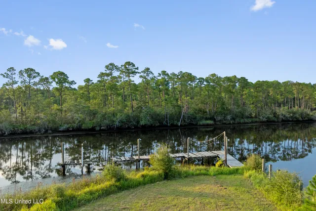 $2,500,000 | 8908 Dixie Street, Ocean Springs, MS 39564