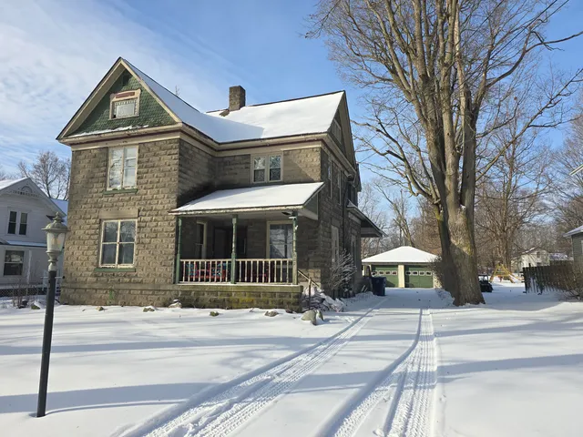 $189,900 | 622 Maple Street, Colon, MI 49040