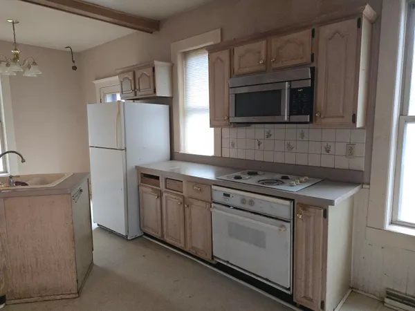 $189,900 | 622 Maple Street, Colon, MI 49040