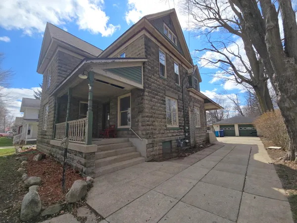 $189,900 | 622 Maple Street, Colon, MI 49040