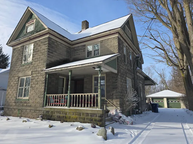 $189,900 | 622 Maple Street, Colon, MI 49040