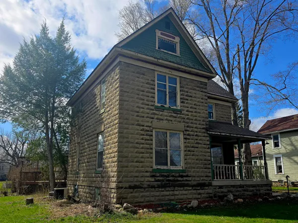 $189,900 | 622 Maple Street, Colon, MI 49040