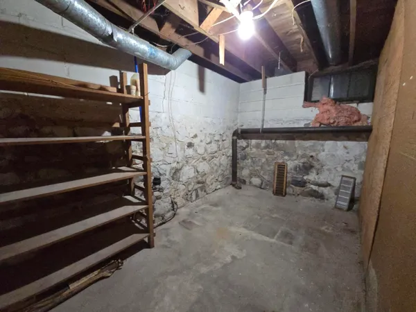 $189,900 | 622 Maple Street, Colon, MI 49040