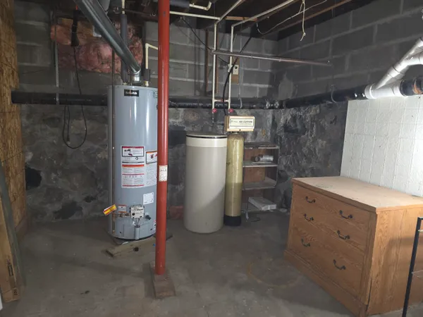 $189,900 | 622 Maple Street, Colon, MI 49040