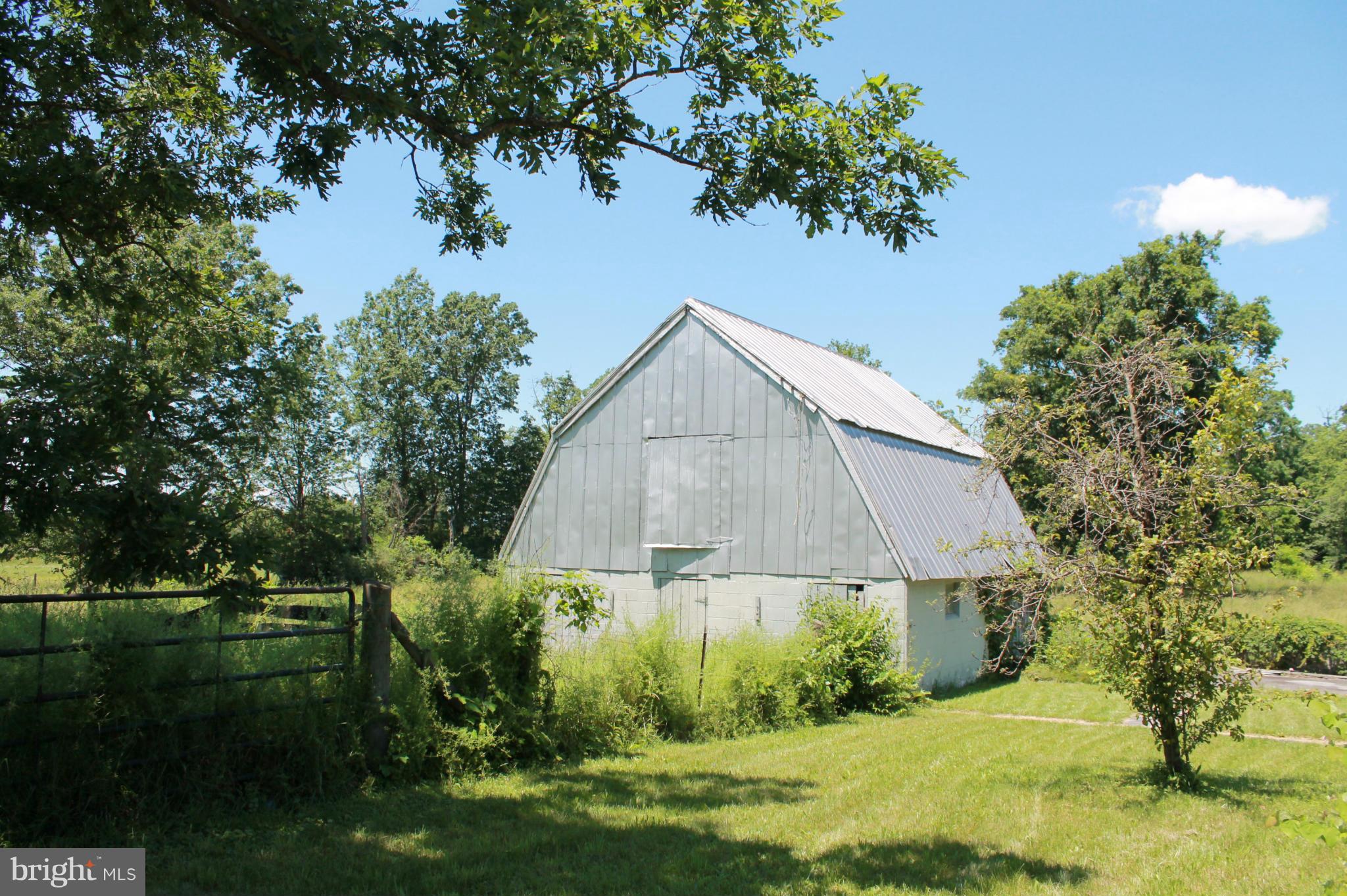 3516 Papermill Road Winchester, VA 22602 - Photo 13 of 28 Barn for storage.