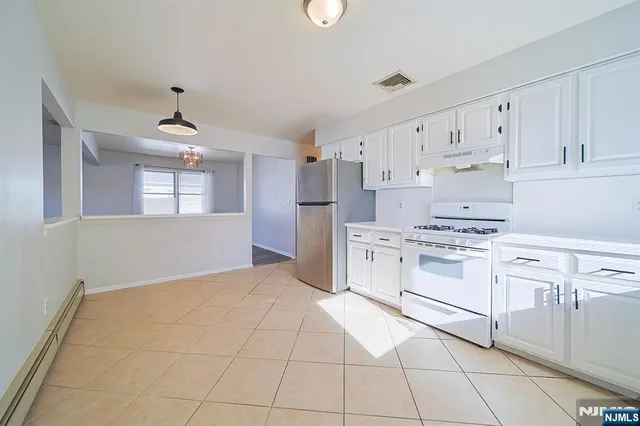 $3,000 | 28 Scudder Street, Unit 2, Garfield, NJ 07026