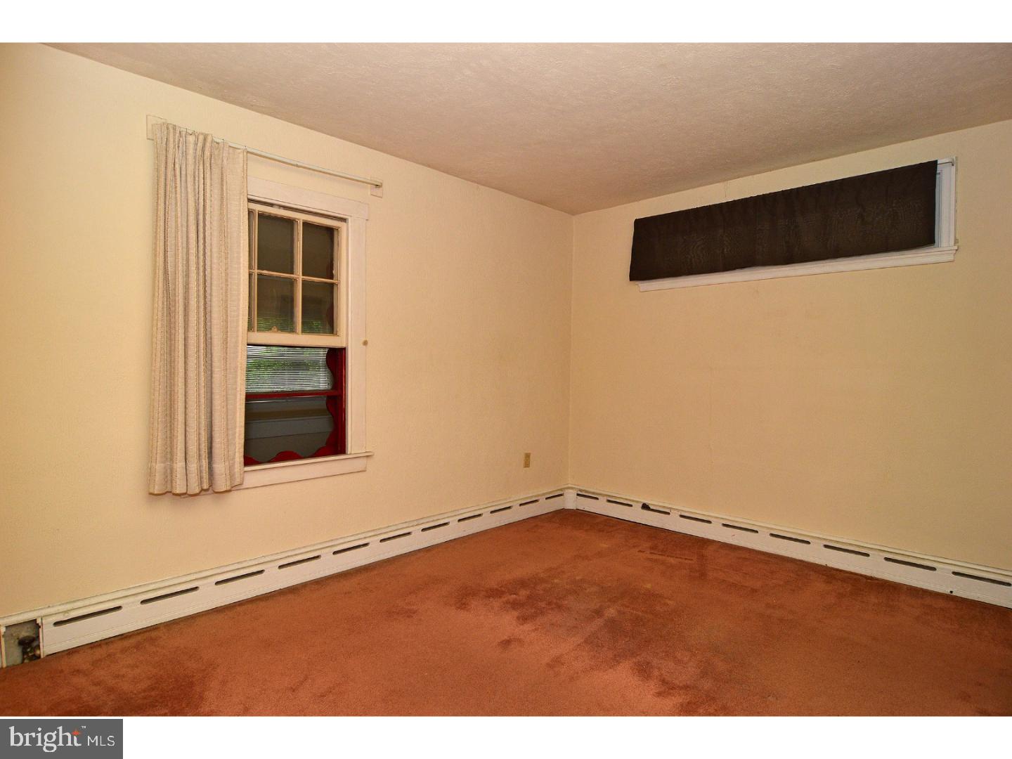359 High Boulevard Reading, PA 19607 - Photo 7 of 19