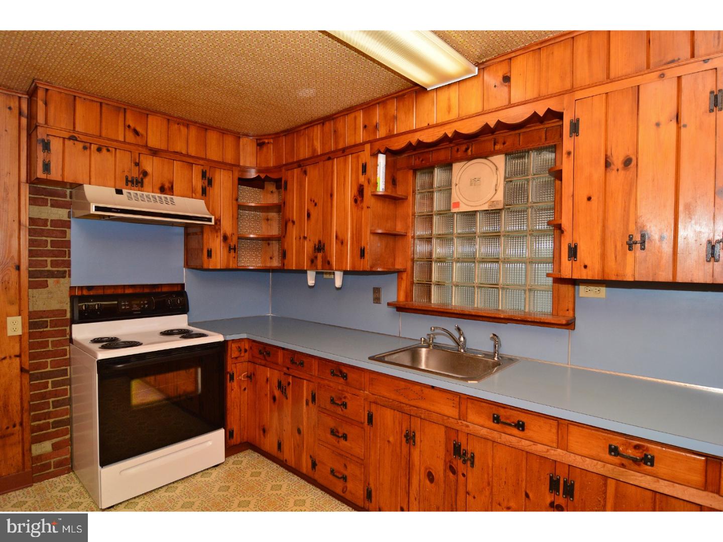 359 High Boulevard Reading, PA 19607 - Photo 10 of 19