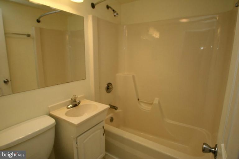 323 Forest Grove Road Colonial Beach, VA 22443 - Photo 20 of 30 Bathroom