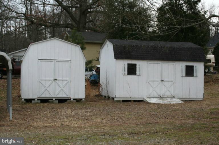 323 Forest Grove Road Colonial Beach, VA 22443 - Photo 4 of 30 Sheds