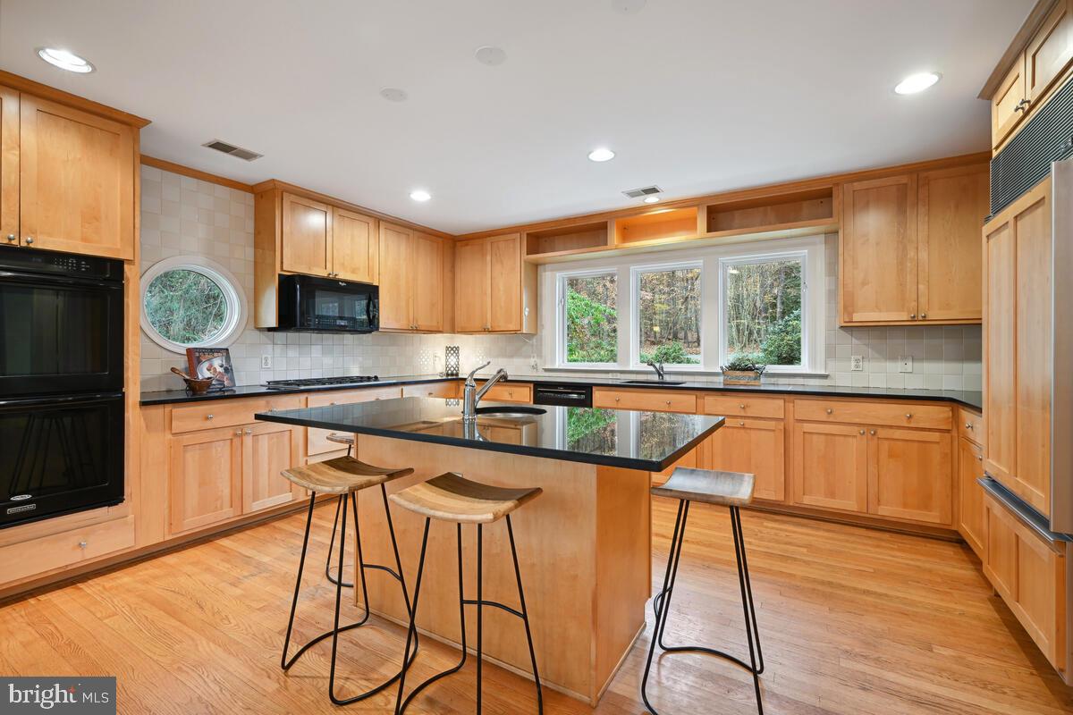 12303 Remington Drive Silver Spring, MD 20902 - Photo 19 of 68 Kitchen