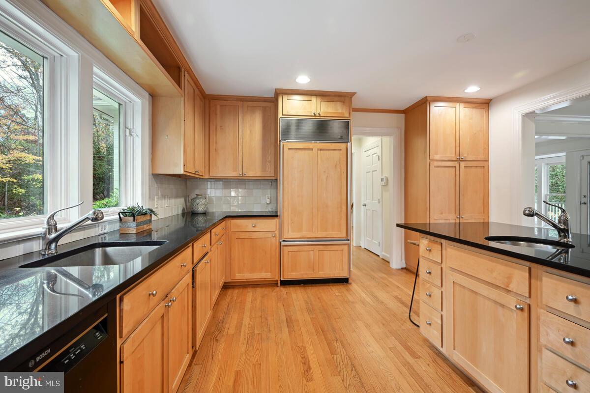 12303 Remington Drive Silver Spring, MD 20902 - Photo 21 of 68 Kitchen