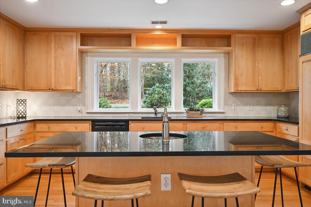 12303 Remington Drive Silver Spring, MD 20902 - Photo 22 of 68 Kitchen