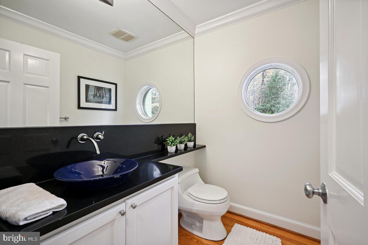12303 Remington Drive Silver Spring, MD 20902 - Photo 24 of 68 Main Level Powder Room