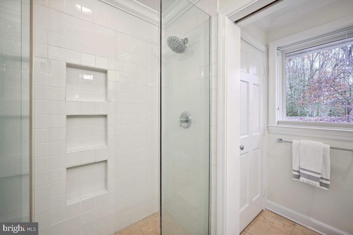 12303 Remington Drive Silver Spring, MD 20902 - Photo 33 of 68 Primary Bathroom