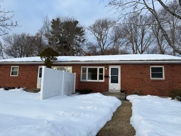$2,250 | 203 Manzella Court, Rockland, MA 02370