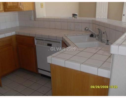2016 Silverton Drive Henderson, NV 89074 - Photo 2 of 8 Kitchen.