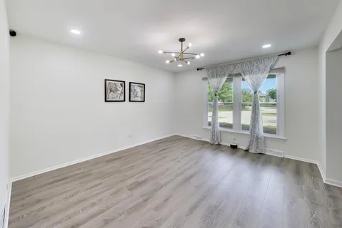 $649,000 | 8 Hampton Court, Mundelein, IL 60060