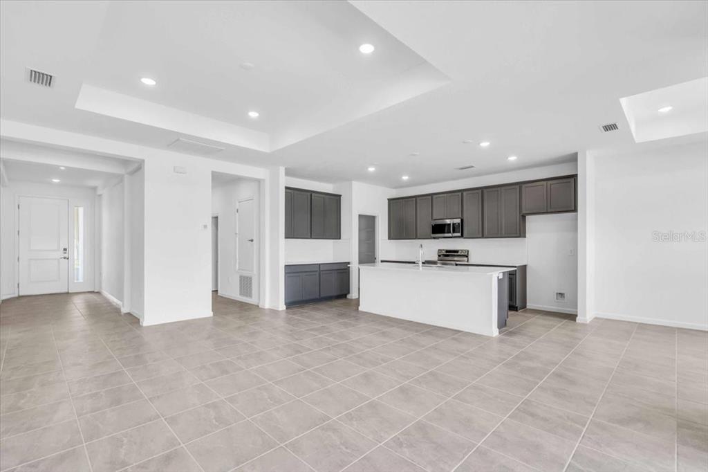 9581 Vibrant Lane Venice, FL 34292 - Photo 3 of 15