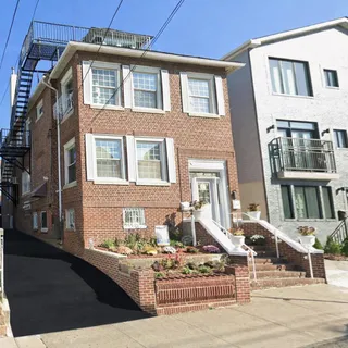$2,675 | 304 Fulton Avenue, Unit 2, Jersey City, NJ 07305